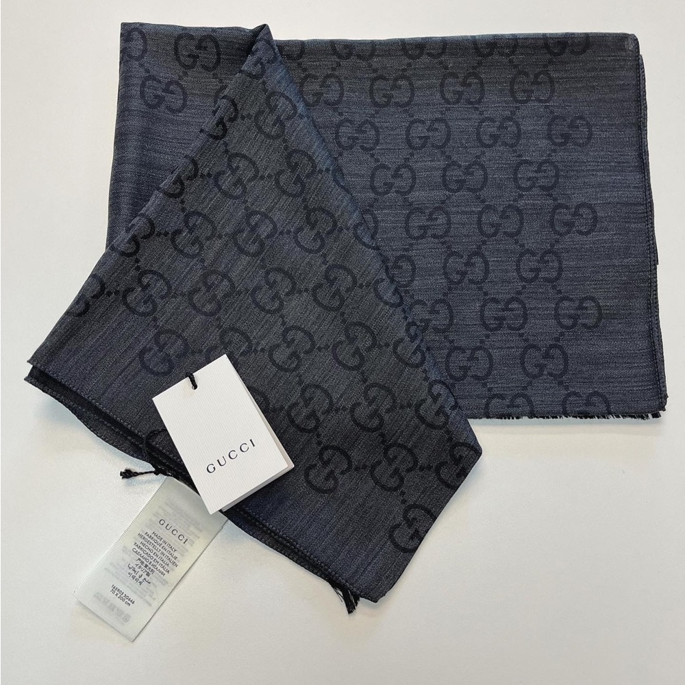 Gucci NWT GG logo stole/scarves